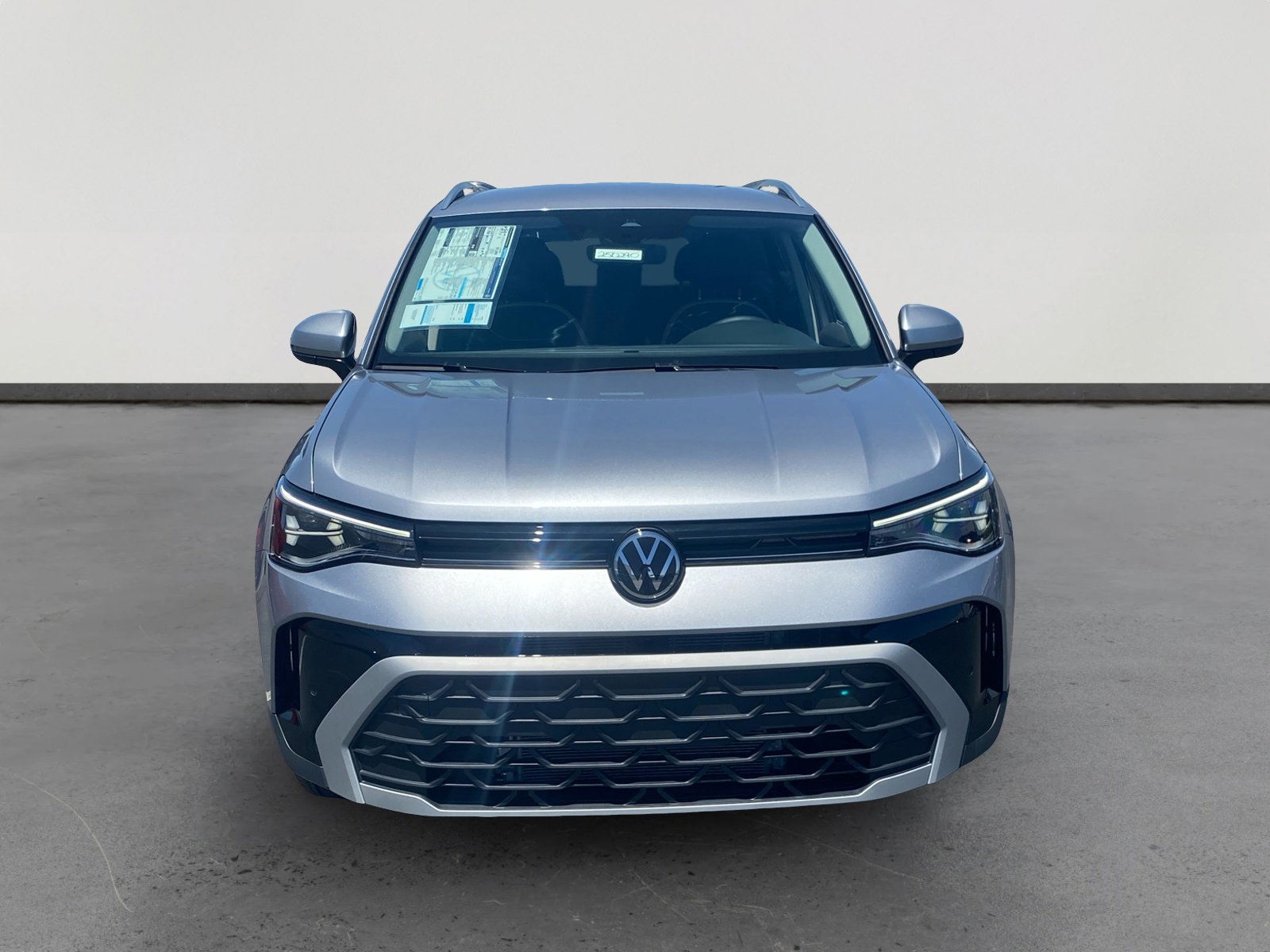 New 2025 Volkswagen Taos SE image 8