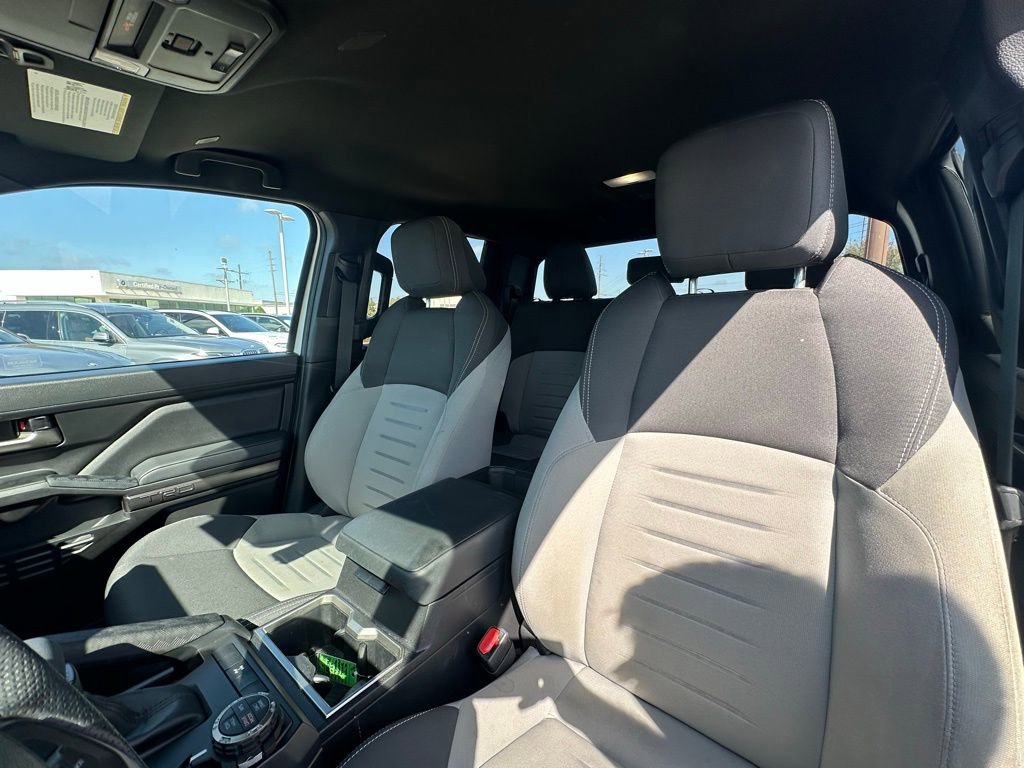 Used 2024 Toyota Tacoma TRD Off-Road image 11