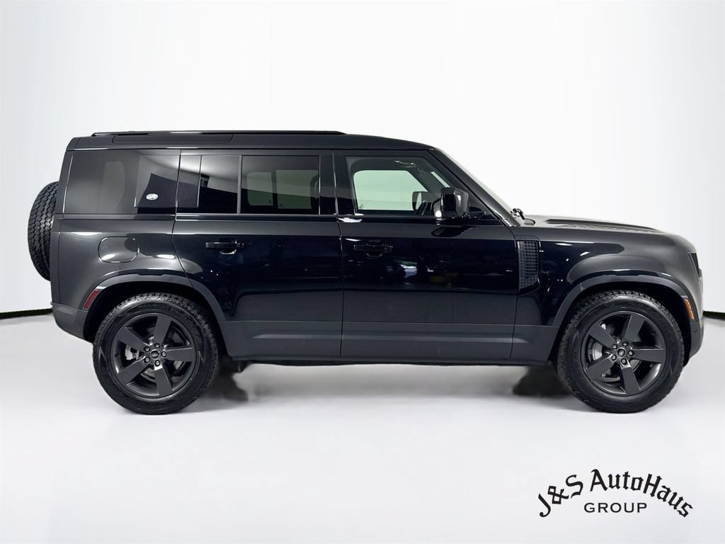 Used 2023 Land Rover Defender 110 SE AWD/4WD image 8