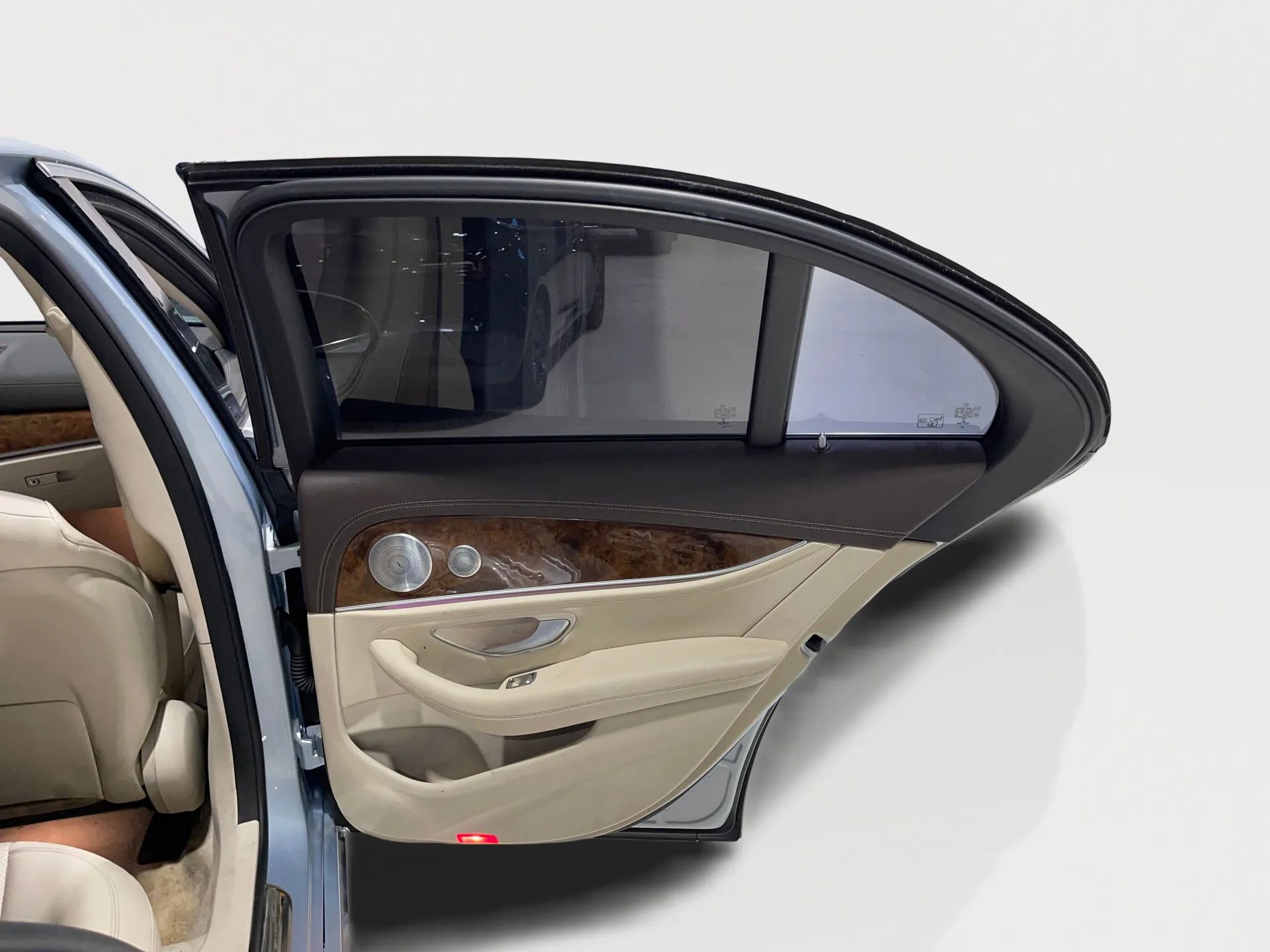 Used 2017 Mercedes-Benz E 300 4MATIC w/ Premium 1 Package image 34