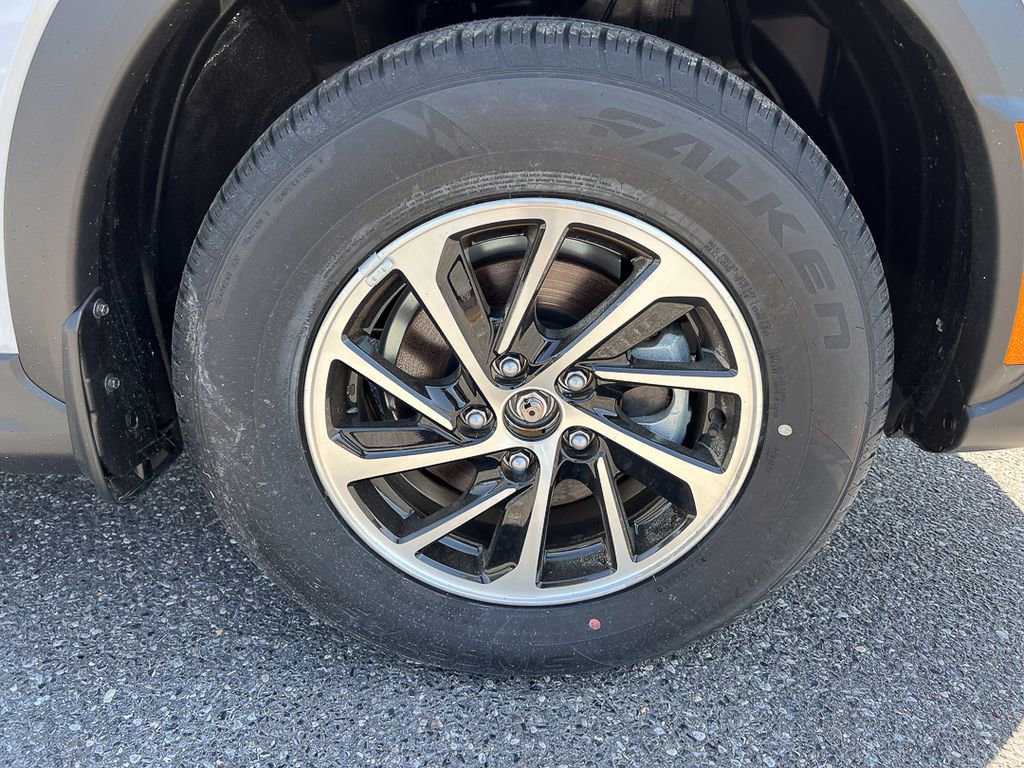 New 2026 Mitsubishi Eclipse Cross ES image 8