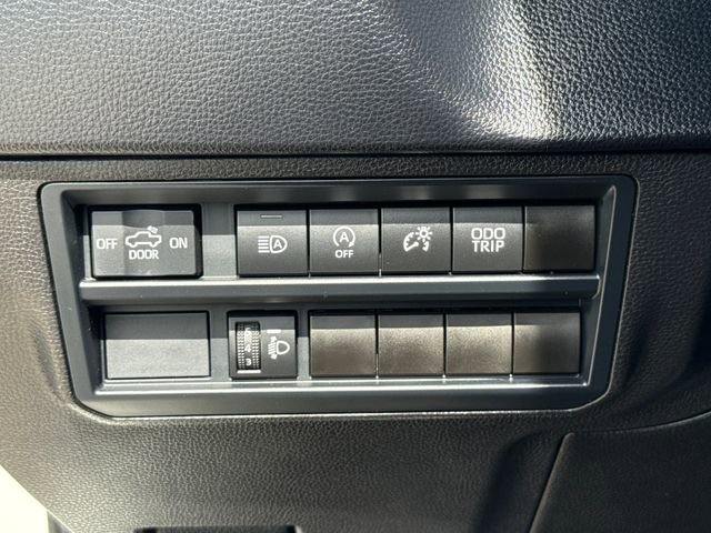 Used 2026 Toyota Tundra SR5 AWD/4WD image 18