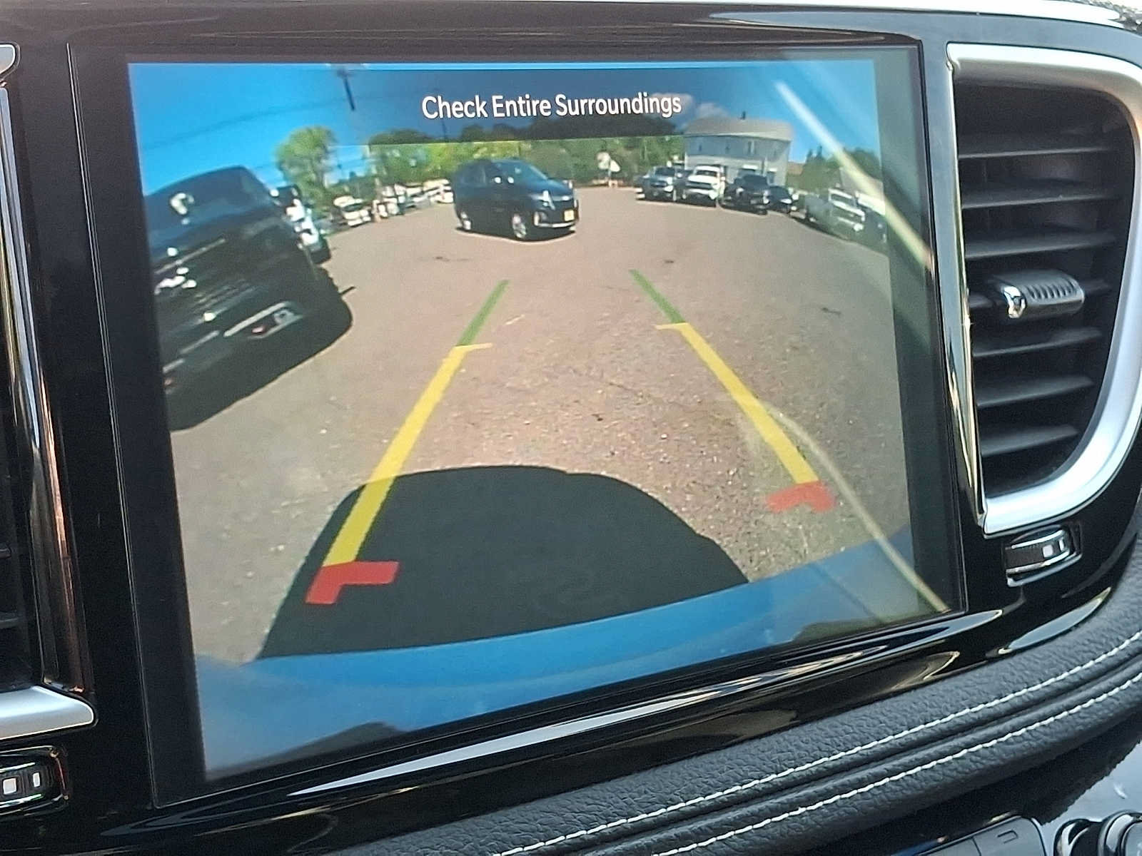 Used 2025 Chrysler Pacifica Limited FWD image 20