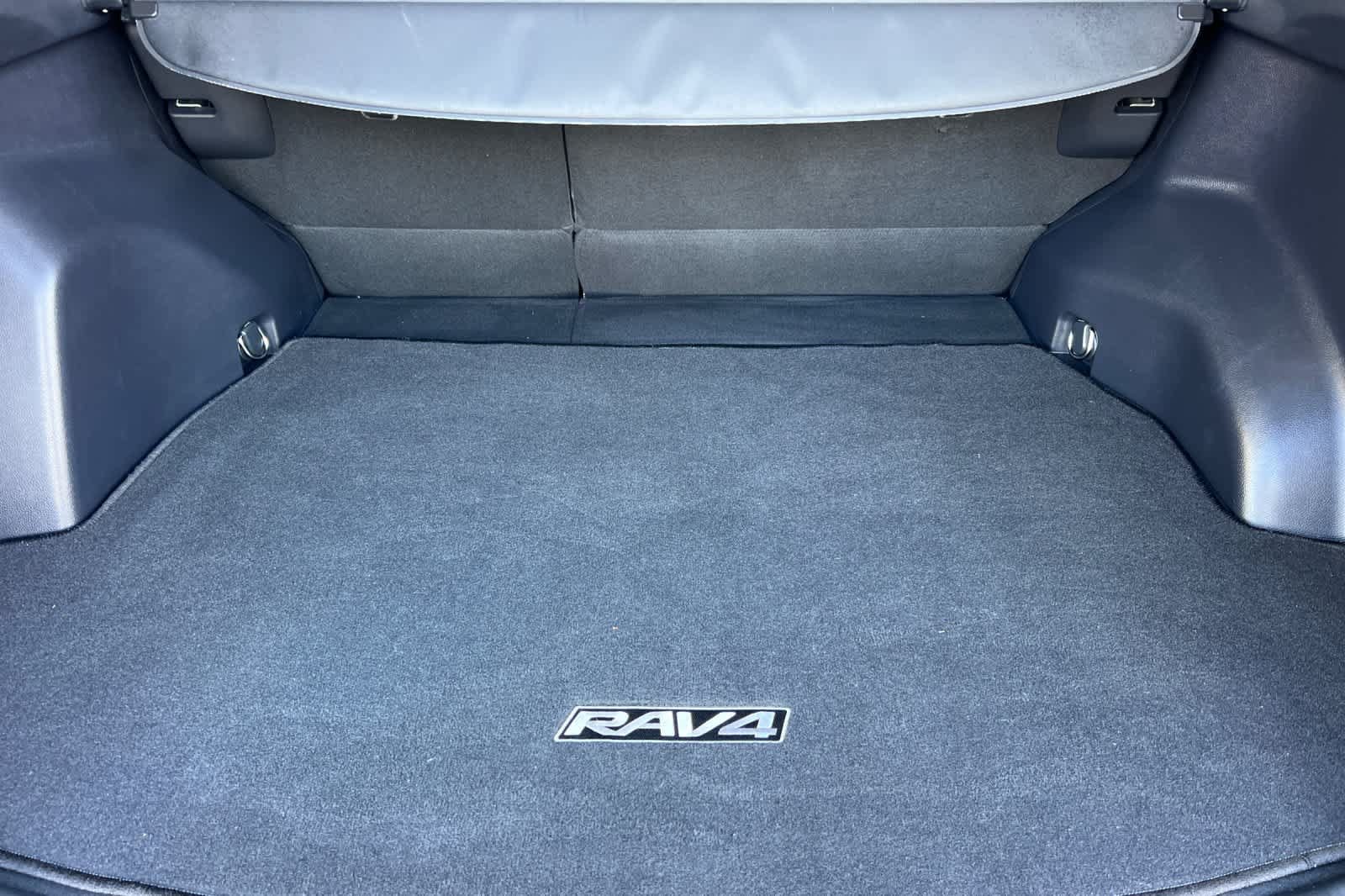 Certified 2024 Toyota RAV4 LE AWD/4WD image 16