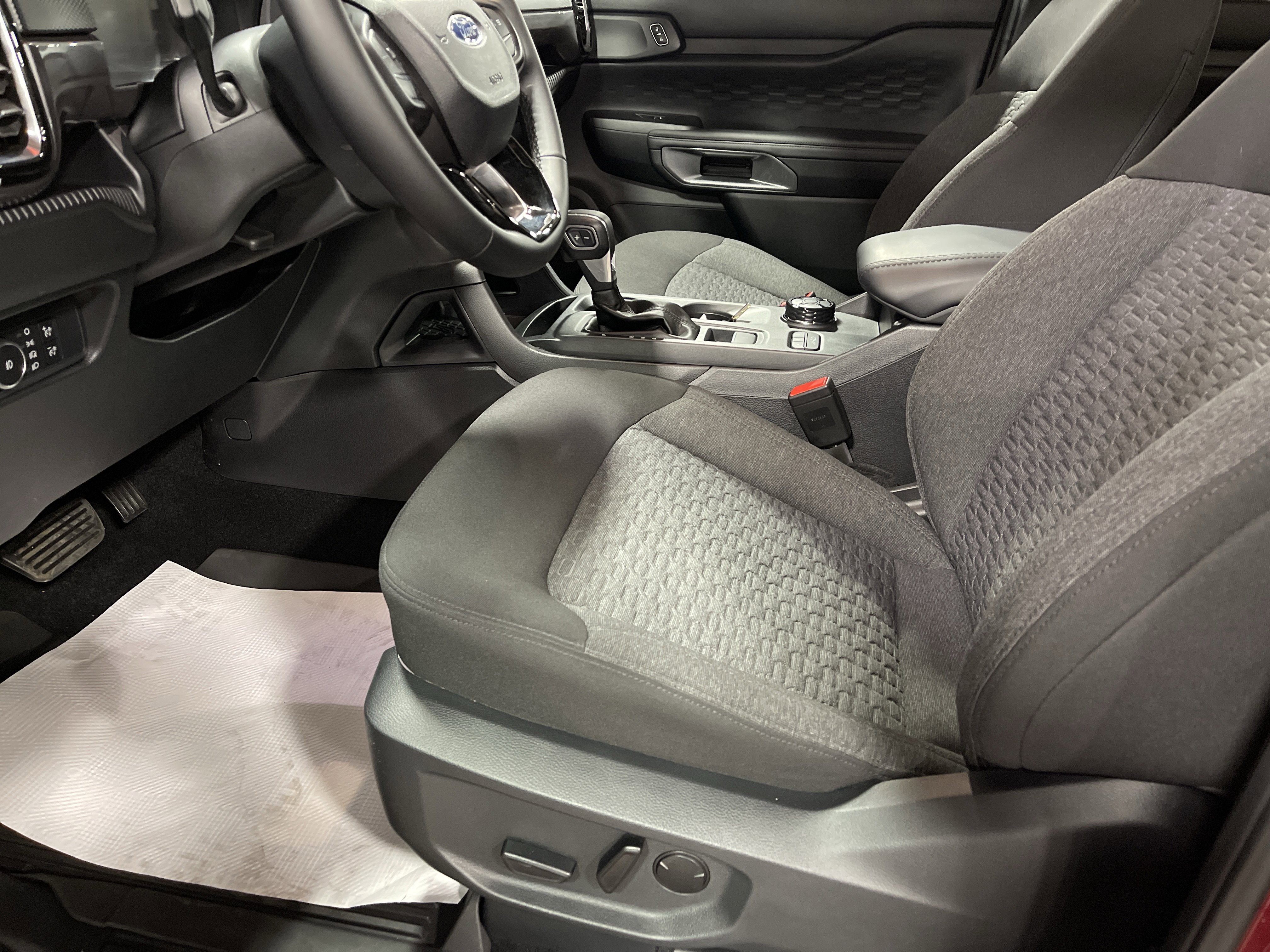 Used 2025 Ford Ranger XLT image 12