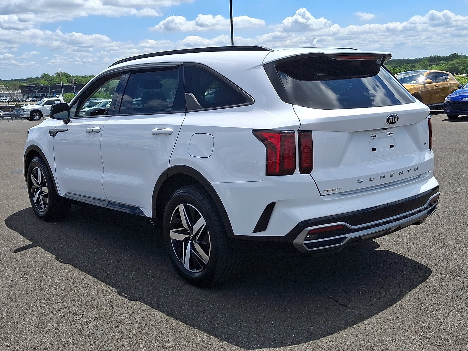 Used 2021 Kia Sorento S w/ Panoramic Sunroof Package FWD image 4