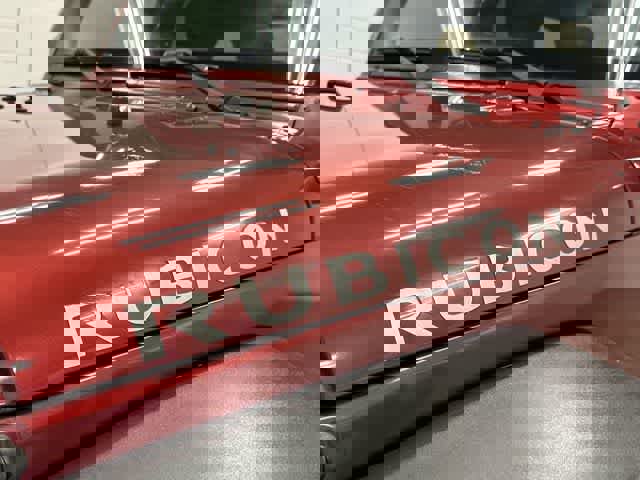 Used 2011 Jeep Wrangler Unlimited Rubicon w/ Connectivity Group image 30