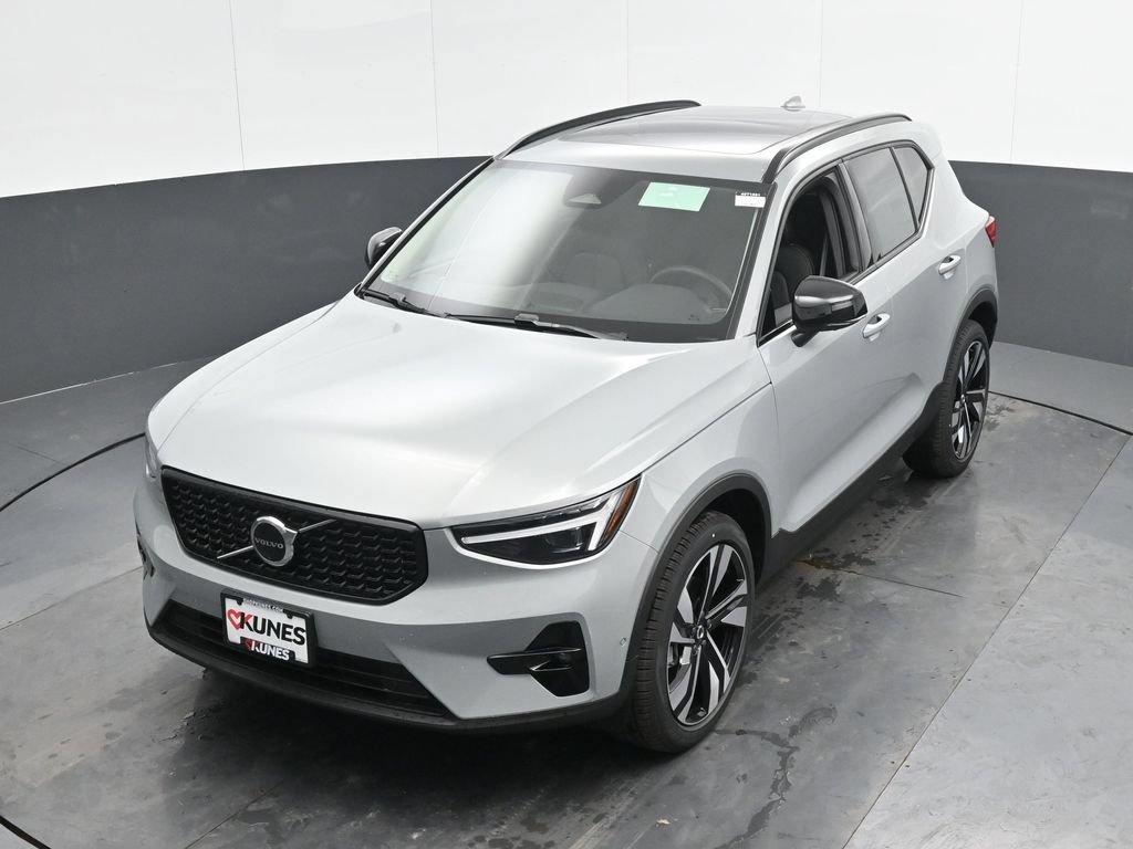 Used 2025 Volvo XC40 B5 Ultra w/ Climate Package AWD/4WD image 44