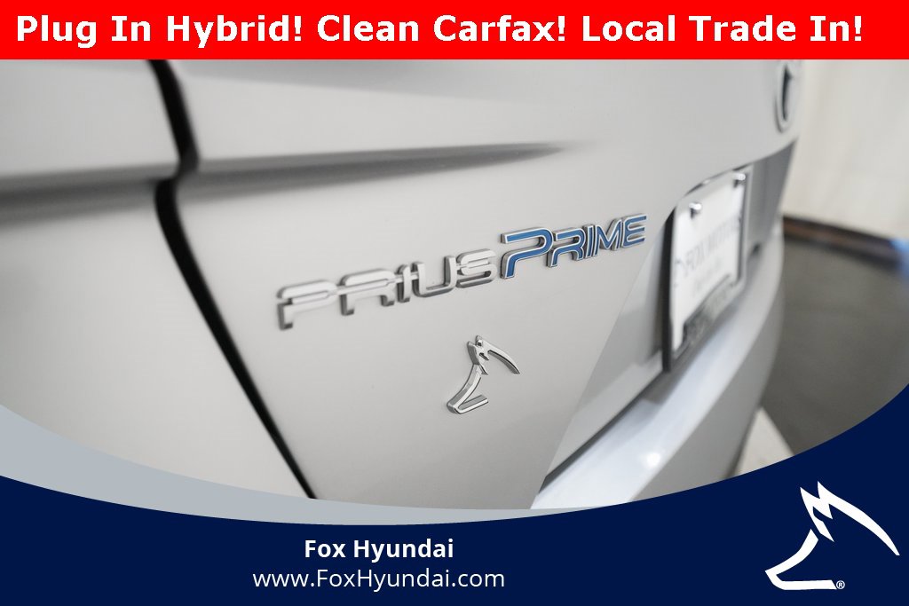 Used 2017 Toyota Prius Prime Premium image 31