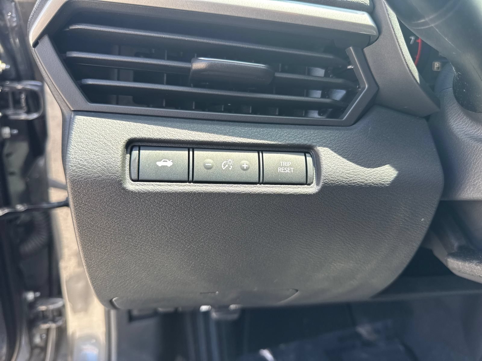 Used 2024 Nissan Altima 2.5 S FWD image 22
