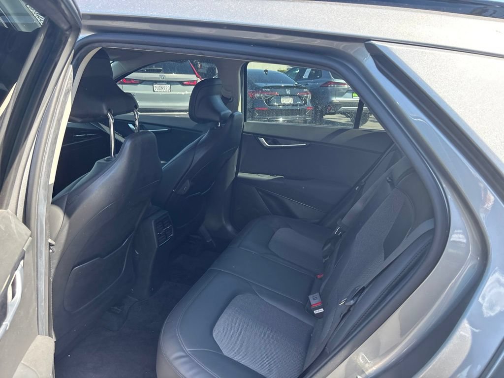 Used 2023 Kia Niro EX FWD image 11