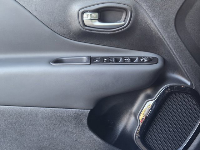 Used 2022 Jeep Renegade Altitude w/ Convenience Group image 24