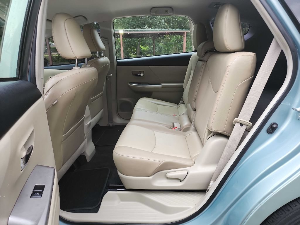 Used 2015 Toyota Prius V Four FWD image 24