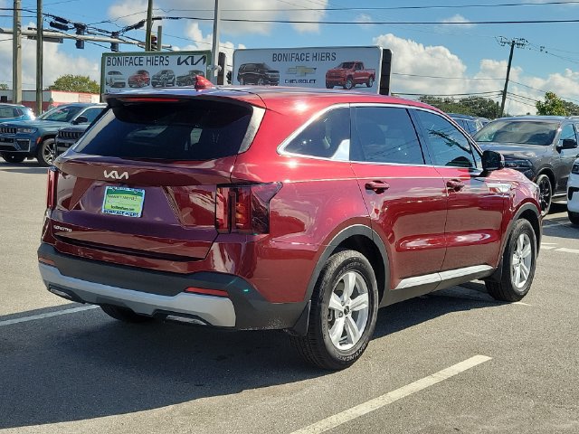 Used 2025 Kia Sorento LX FWD image 6
