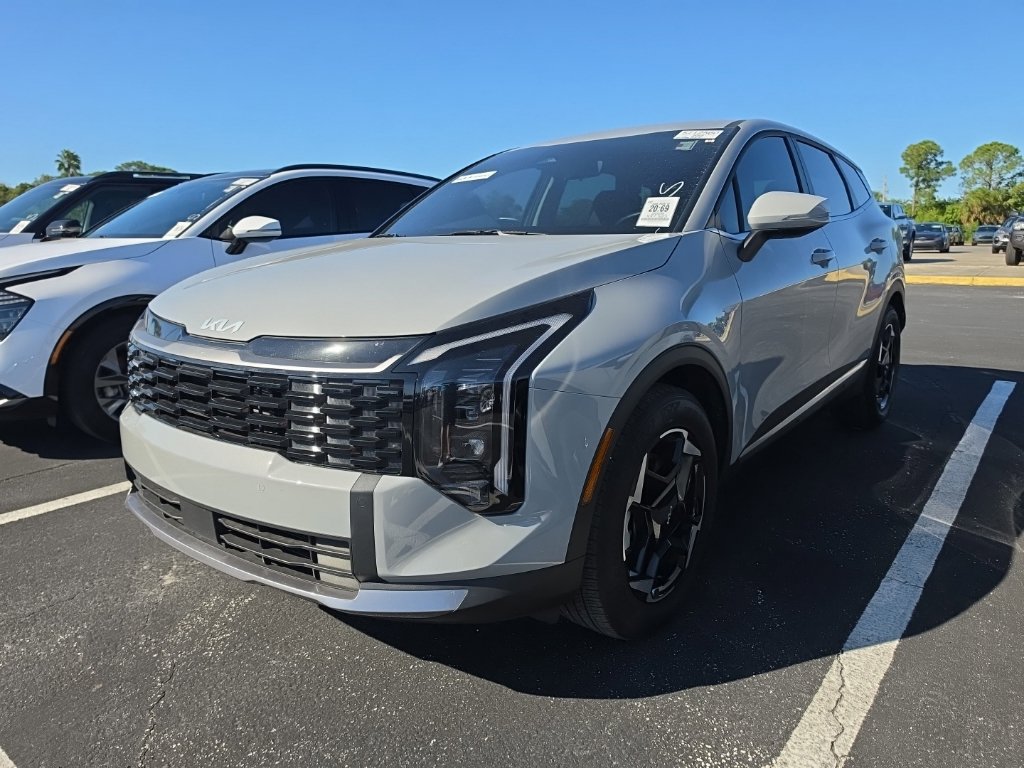 Certified 2026 Kia Sportage EX FWD image 7