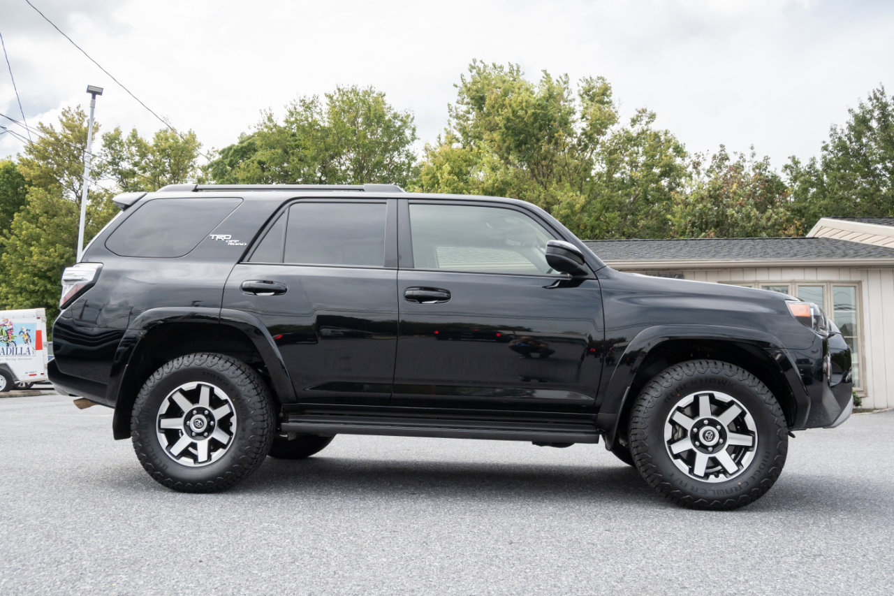 Used 2024 Toyota 4Runner TRD Off-Road image 11