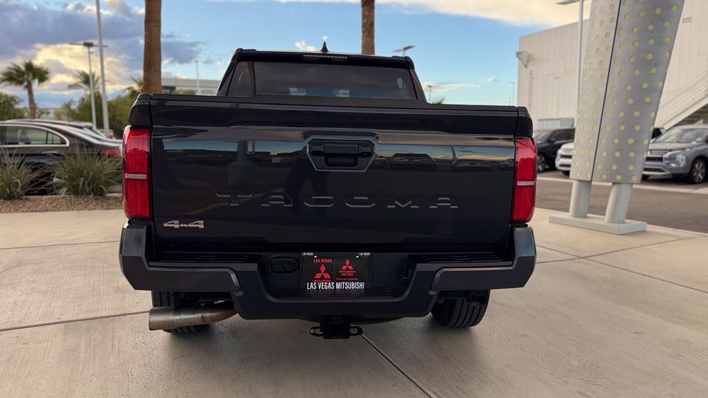 Used 2026 Toyota Tacoma SR5 AWD/4WD image 4