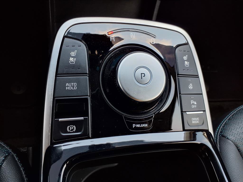 Used 2021 Kia Niro EX Premium w/ Cold Weather Package image 21