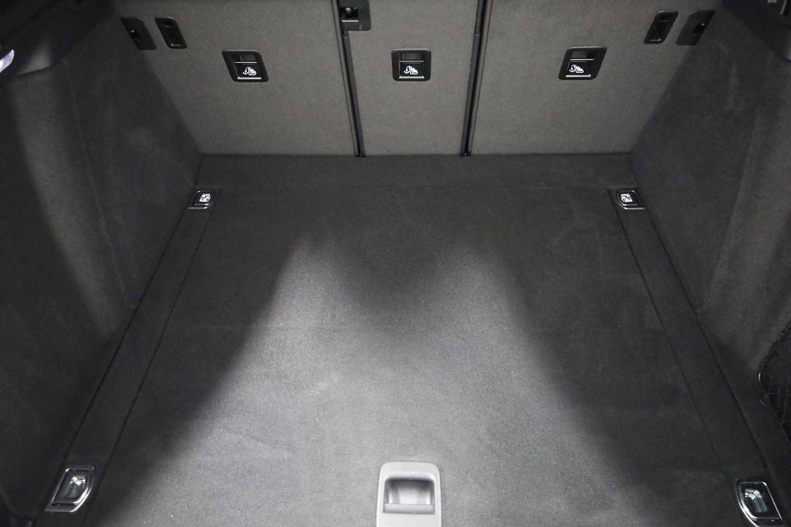 Certified 2026 Porsche Macan image 41