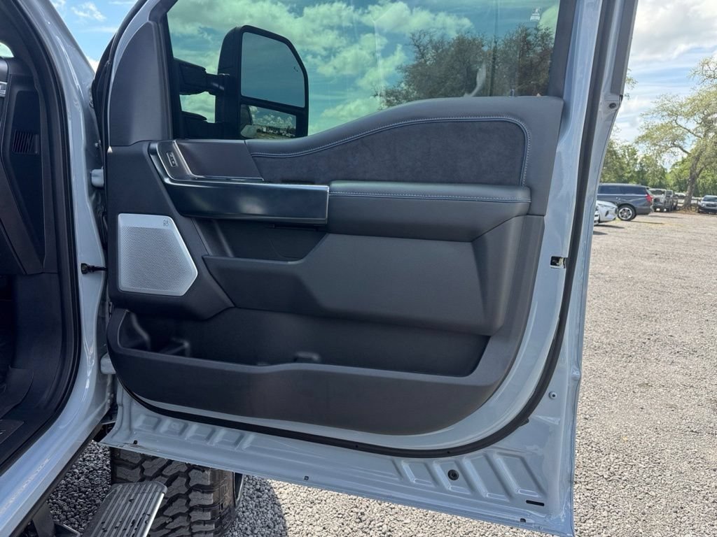 Used 2026 Ford F250 Platinum AWD/4WD image 22
