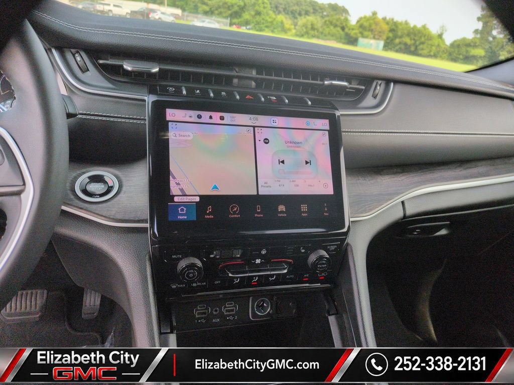 Used 2024 Jeep Grand Cherokee Limited w/ Trailer Tow Package AWD/4WD image 18