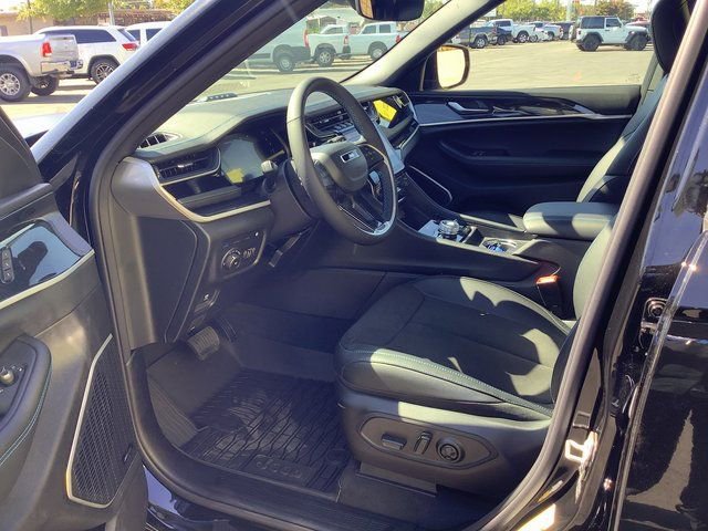 New 2024 Jeep Grand Cherokee Trailhawk AWD/4WD image 6