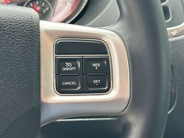 Used 2015 Dodge Grand Caravan SXT w/ UConnect Hands-Free Group FWD image 29