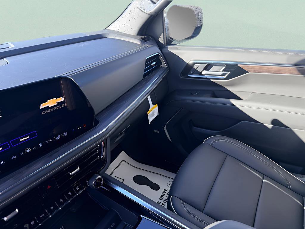 New 2026 Chevrolet Suburban Premier image 30
