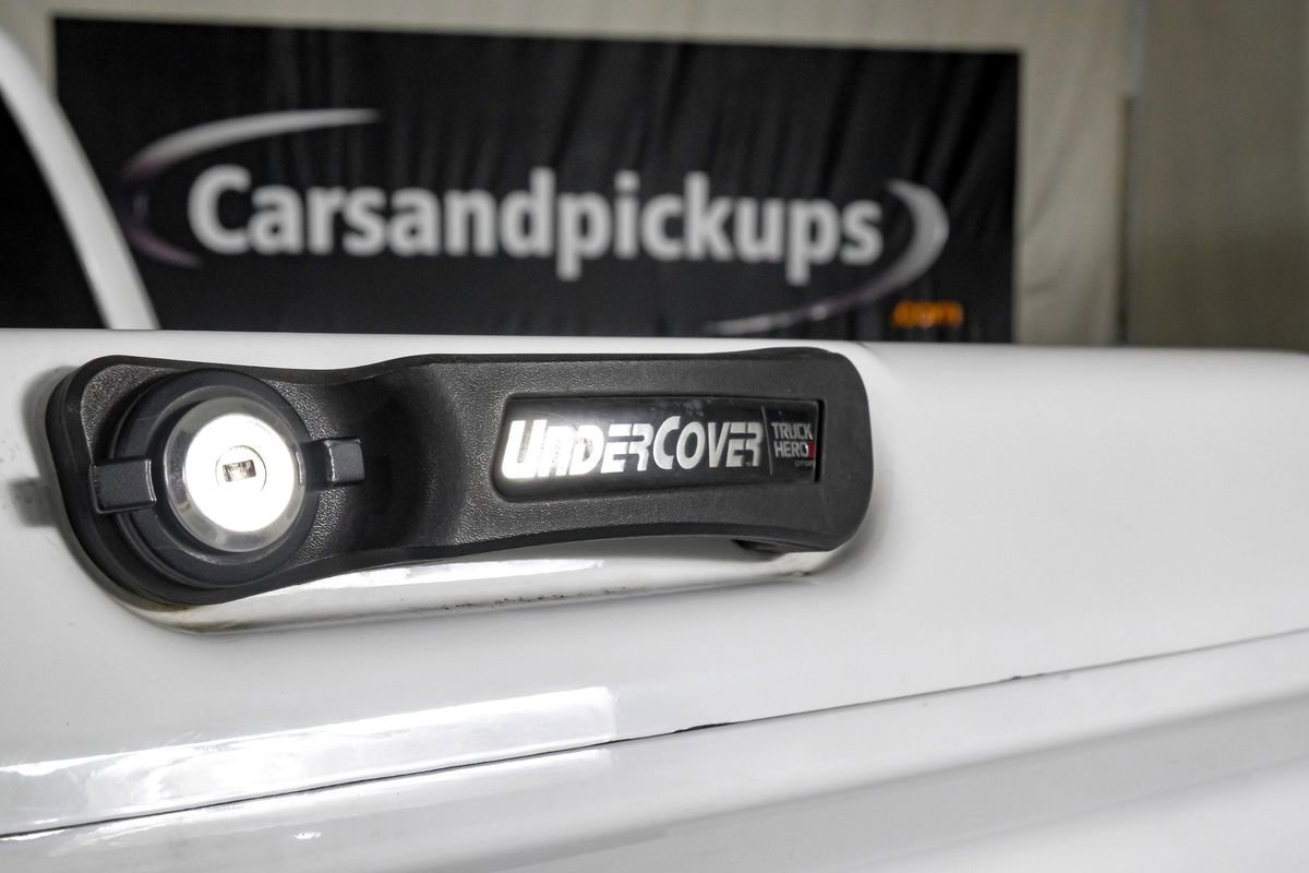 Used 2018 Chevrolet Silverado 1500 LTZ Z71 w/ LTZ Plus Package AWD/4WD image 43