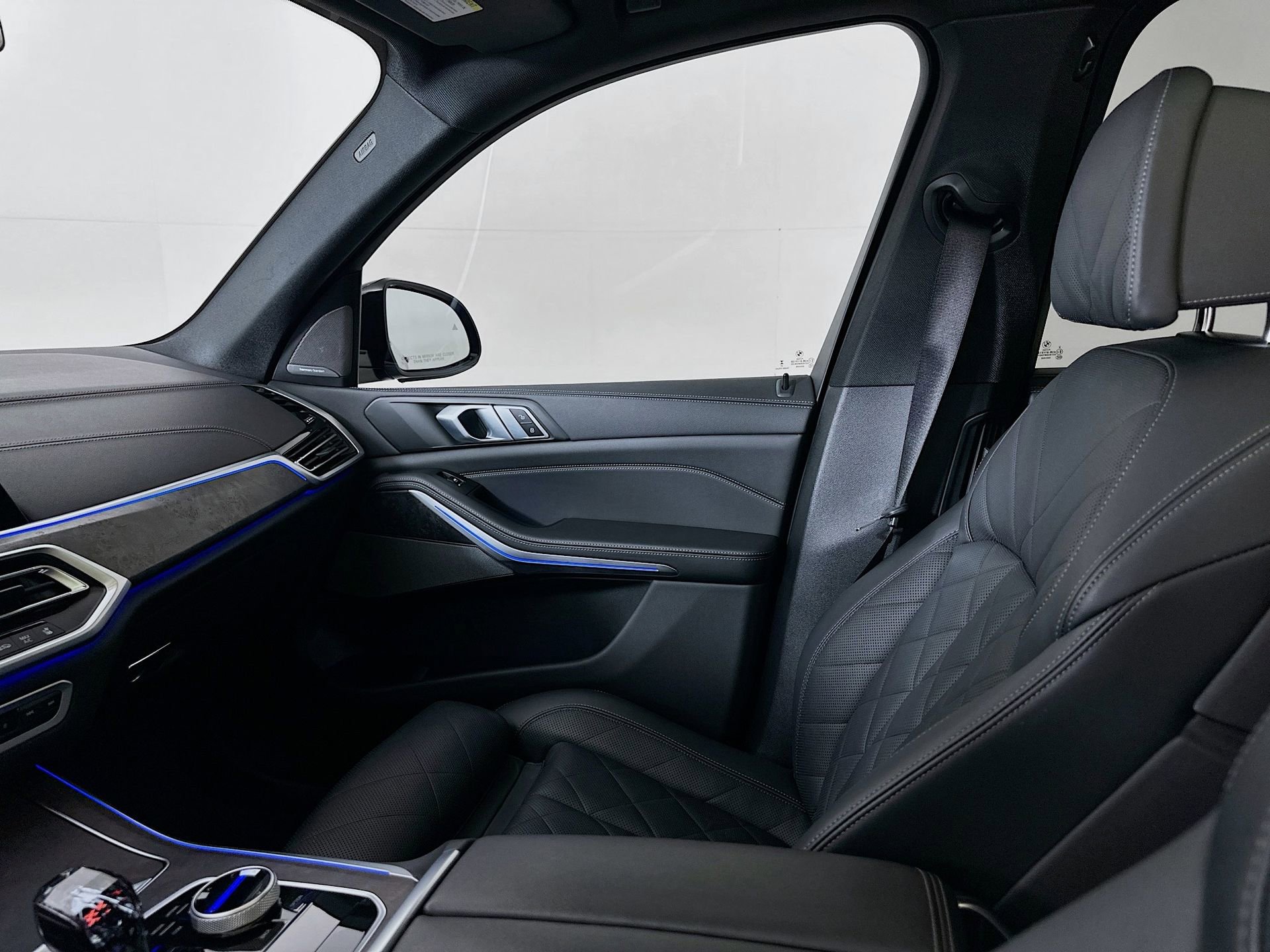 Used 2023 BMW X5 M50i w/ Executive Package image 26