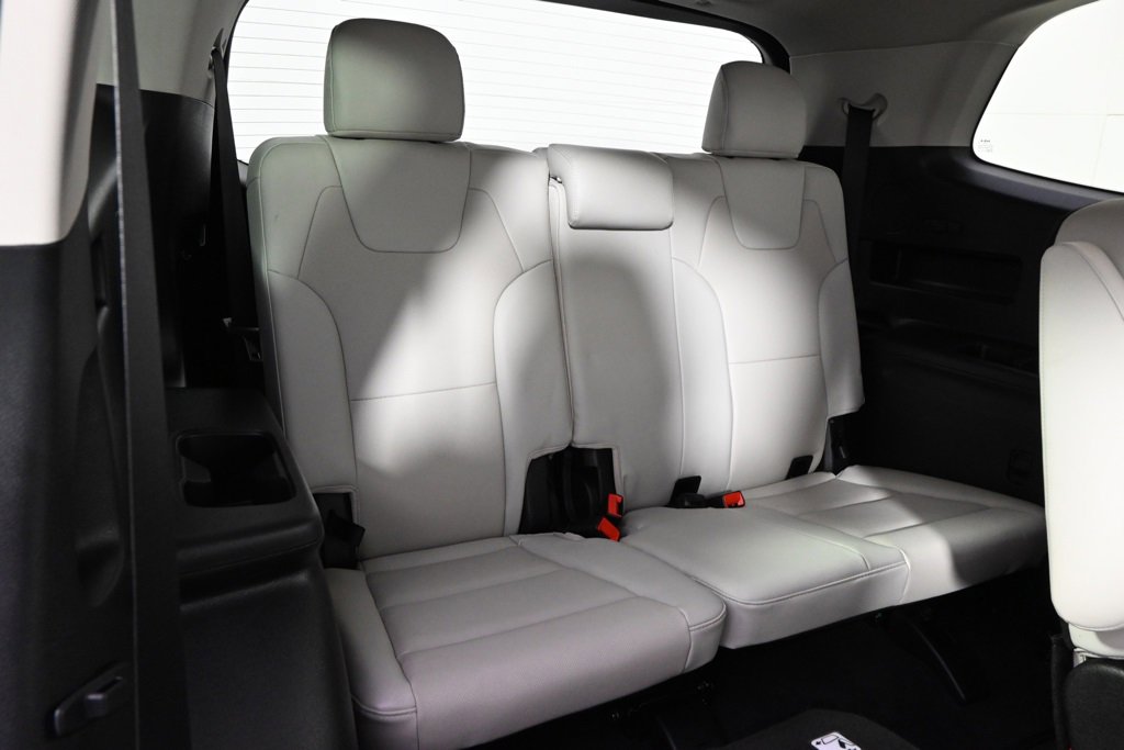 Used 2022 Kia Telluride S image 19
