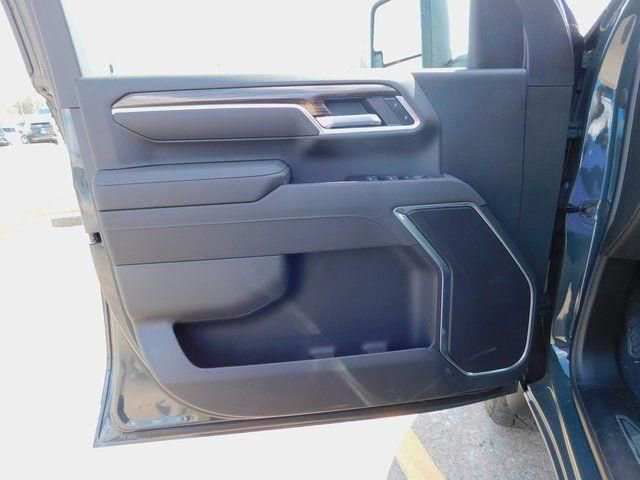 New 2026 Chevrolet Silverado 2500 LT w/ Convenience Package image 16