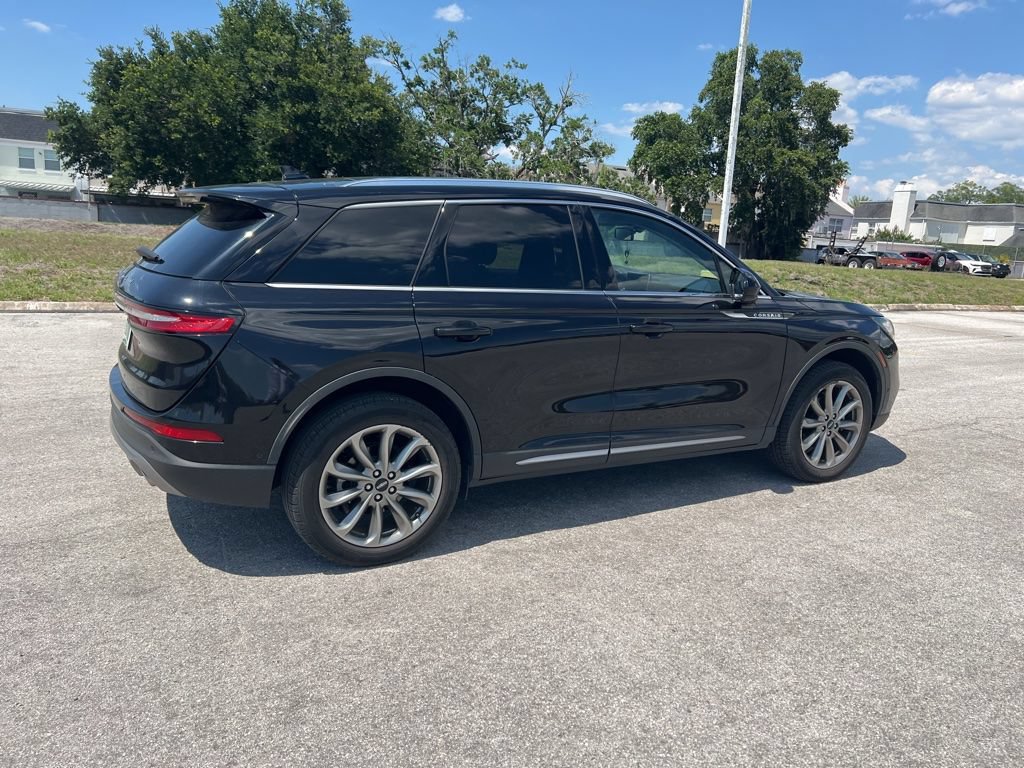 Used 2022 Lincoln Corsair FWD w/ Premium Package image 4