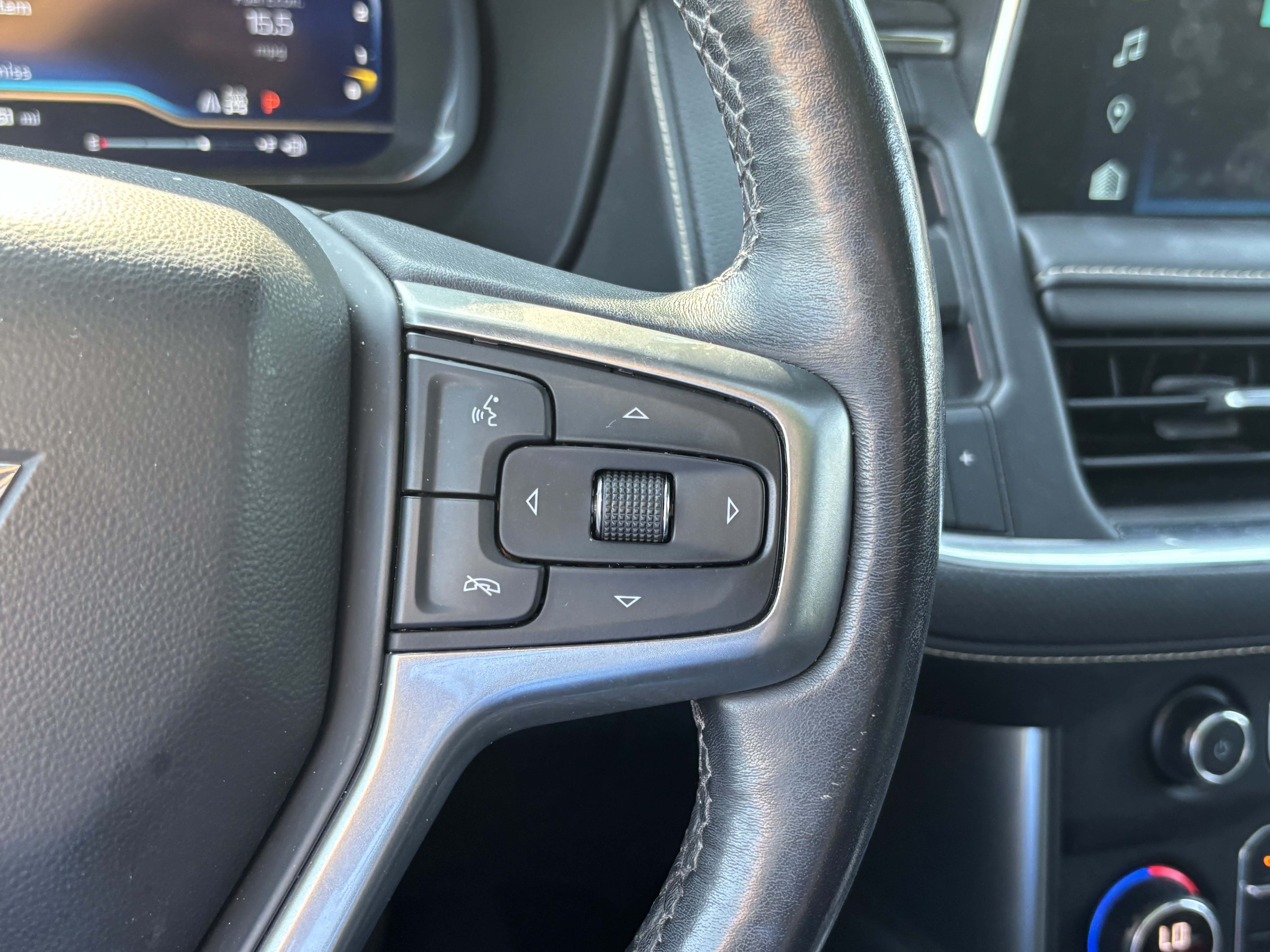 Used 2023 Chevrolet Tahoe Premier AWD/4WD image 22