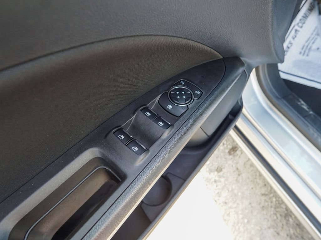 Used 2020 Ford Fusion SE FWD image 14