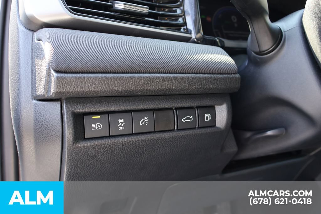 Used 2025 Toyota Camry LE FWD image 12