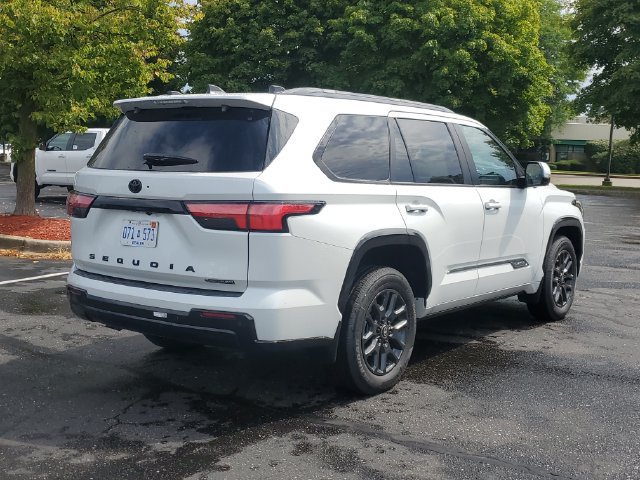 New 2026 Toyota Sequoia Platinum w/ Tow Technology Package AWD/4WD image 4