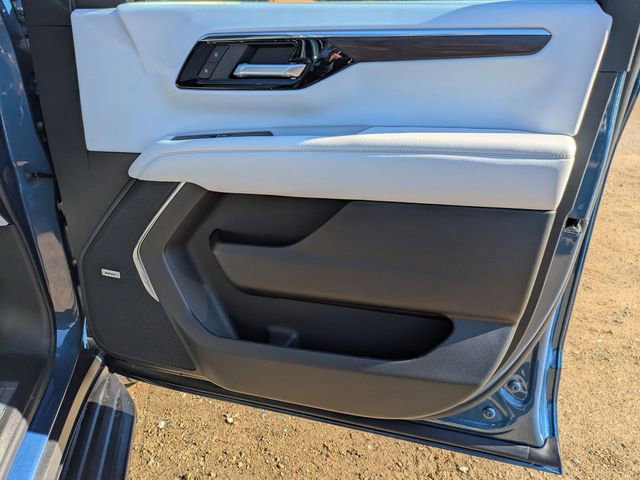 New 2026 Chevrolet Tahoe Premier w/ Sun And Tow Package AWD/4WD image 39