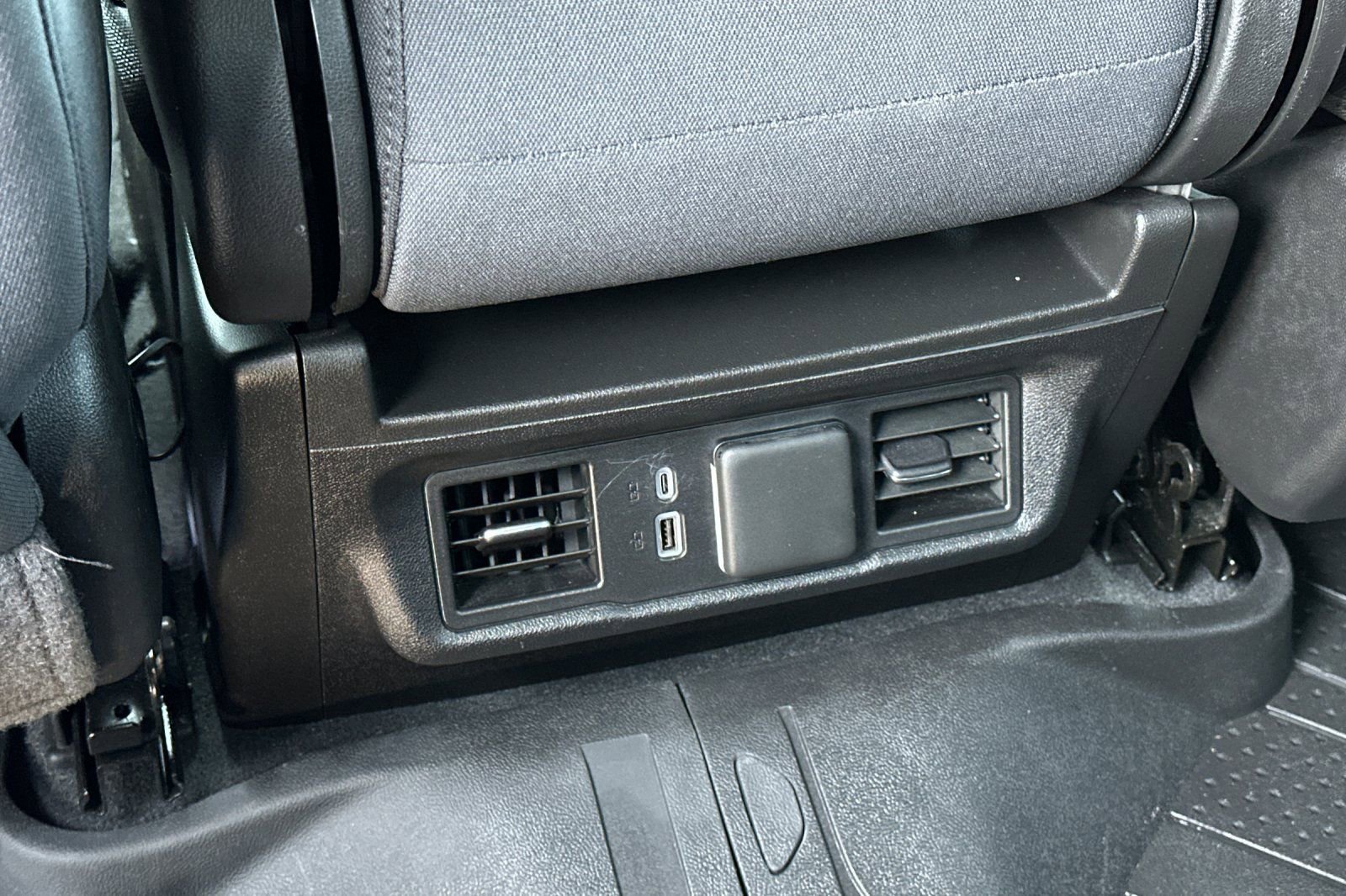 Used 2024 Chevrolet Silverado 1500 LT w/ Convenience Package II RWD image 15