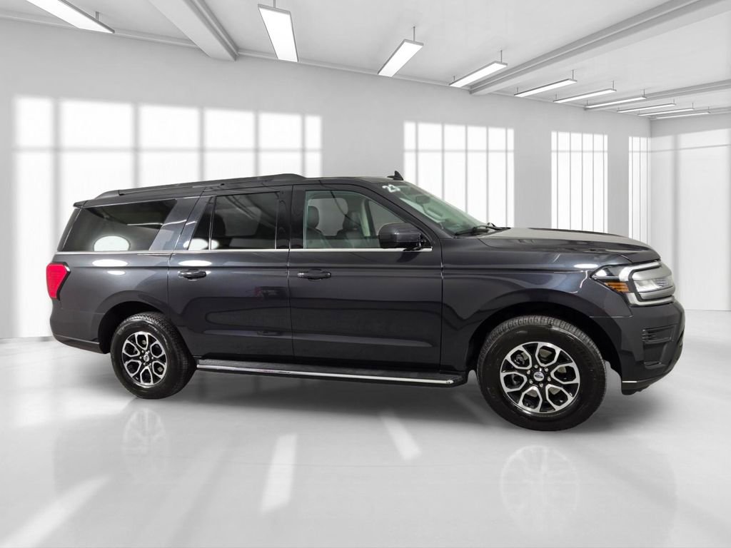 Used 2023 Ford Expedition Max XLT AWD/4WD image 9
