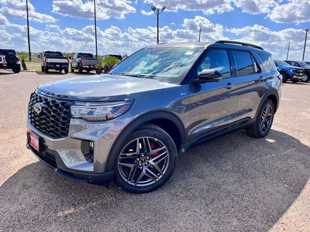 New 2026 Ford Explorer ST-Line w/ ST-Line Street Pack image 3