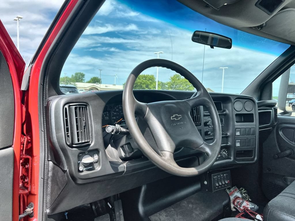 Used 2003 Chevrolet Kodiak C4500 2WD Regular Cab image 9