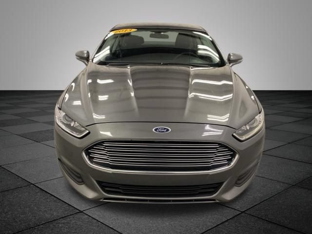 Used 2013 Ford Fusion SE FWD image 2