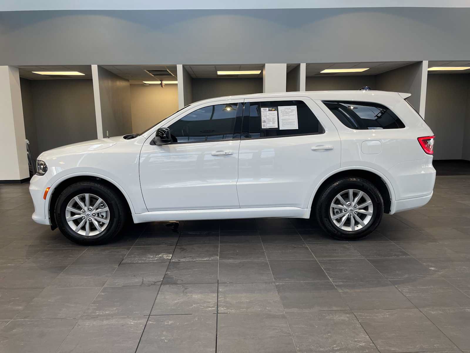 Used 2025 Dodge Durango GT RWD image 7