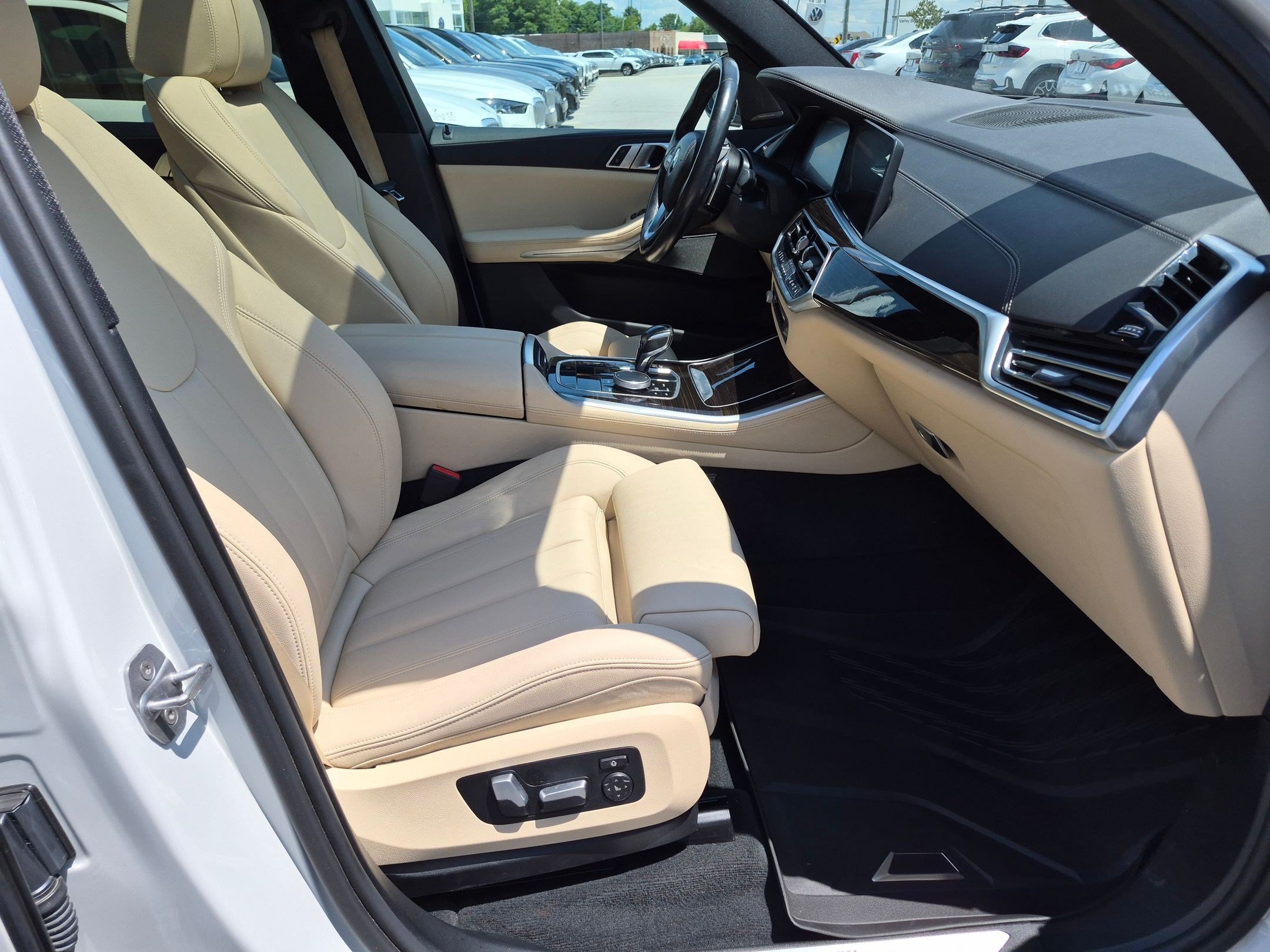 Used 2020 BMW X5 sDrive40i w/ Premium Package RWD image 40