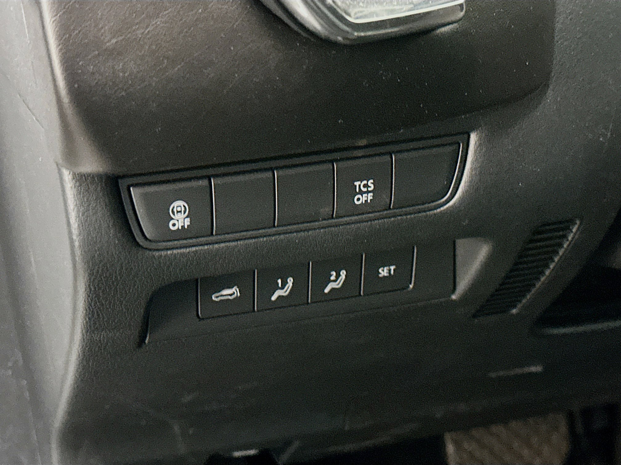 Used 2025 MAZDA CX-50 AWD 2.5 S w/ Premium Plus Pkg image 17