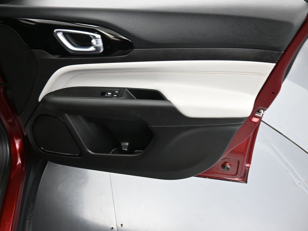 Certified 2022 Jeep Compass Limited image 19