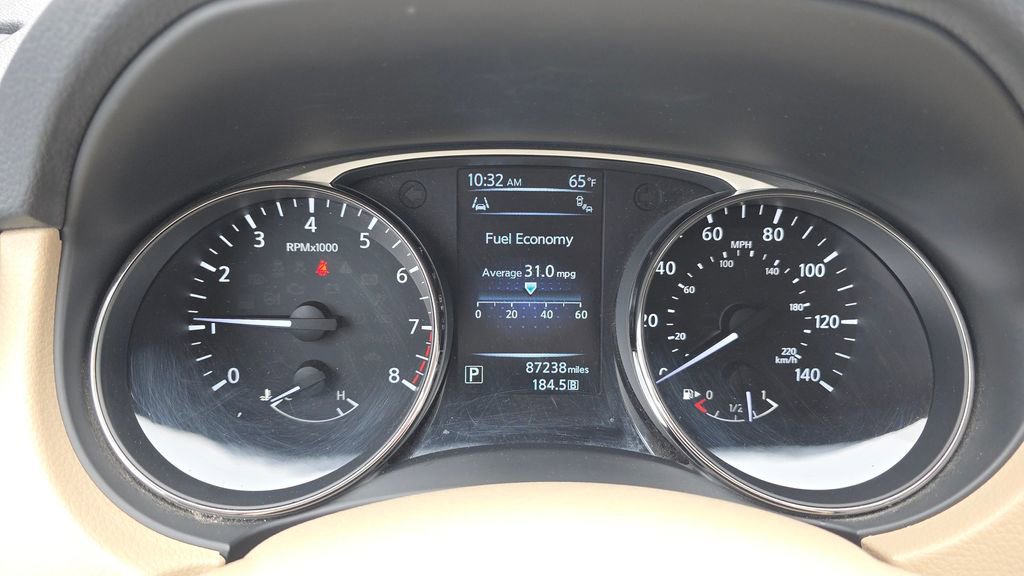 Used 2015 Nissan Rogue SV w/ SV Premium Package FWD image 17