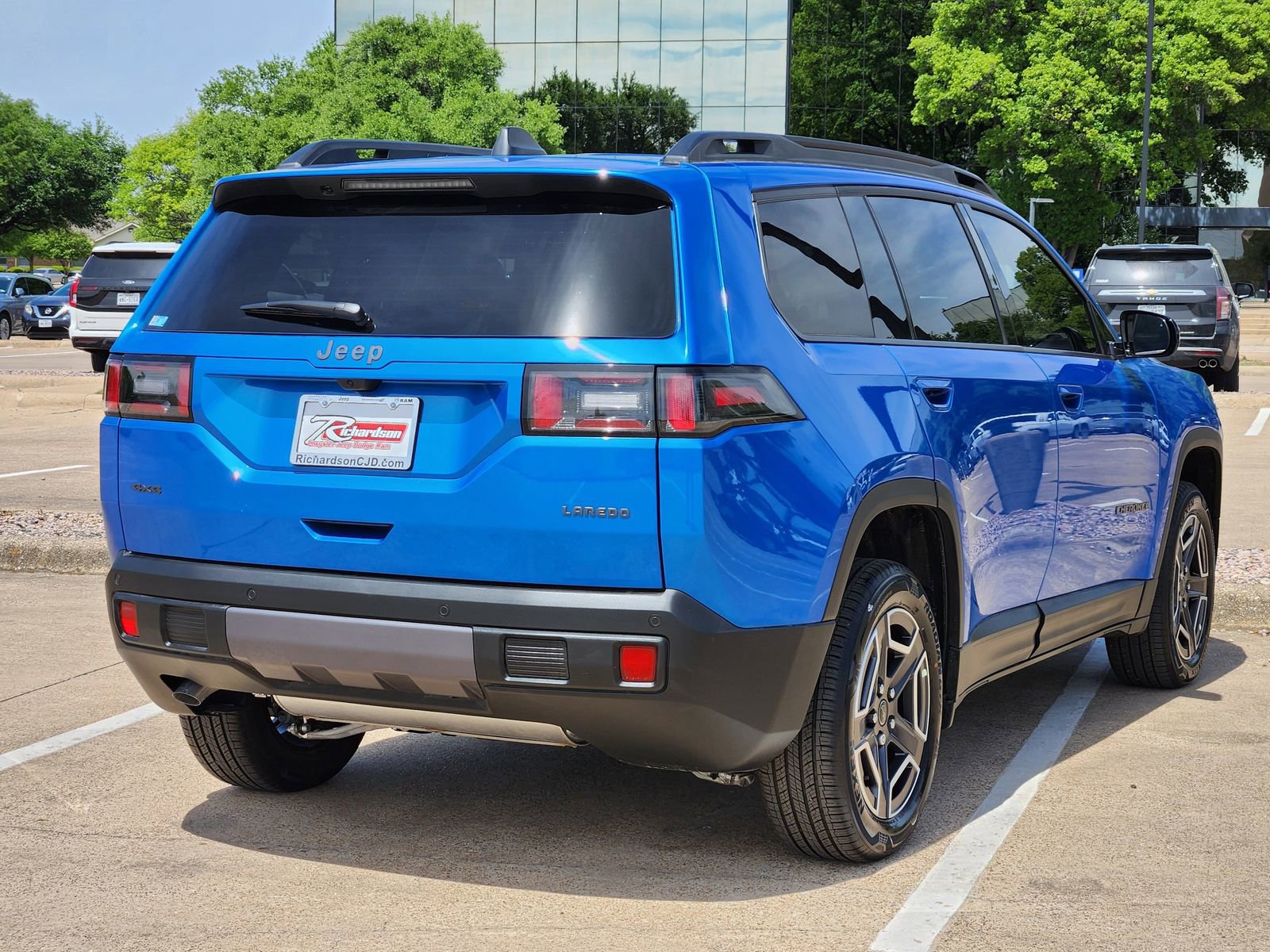 New 2026 Jeep Cherokee Laredo image 6