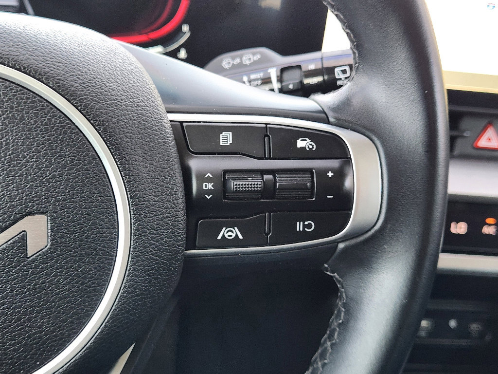 Certified 2024 Kia Sportage EX image 28